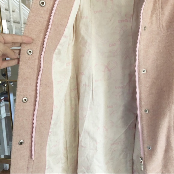 TNA Jacket - Picture 2 of 4